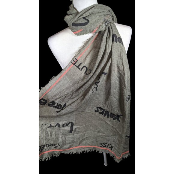 Codello Grey Love Print Scarf With Pink Contrast Stitching - Picture 2 of 9